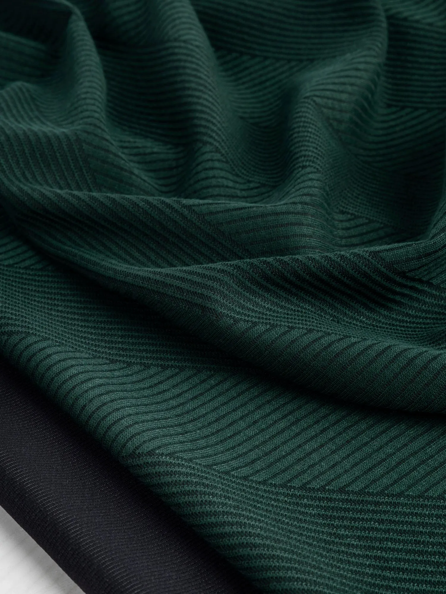 Diagonal Stretch Wide Rib Knit - Green   Black - Swatch